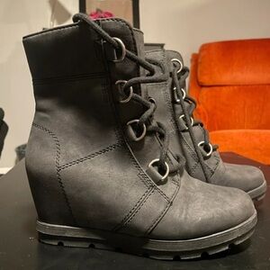 Sonoma Dark Gray Lace-Up Wedge Boots